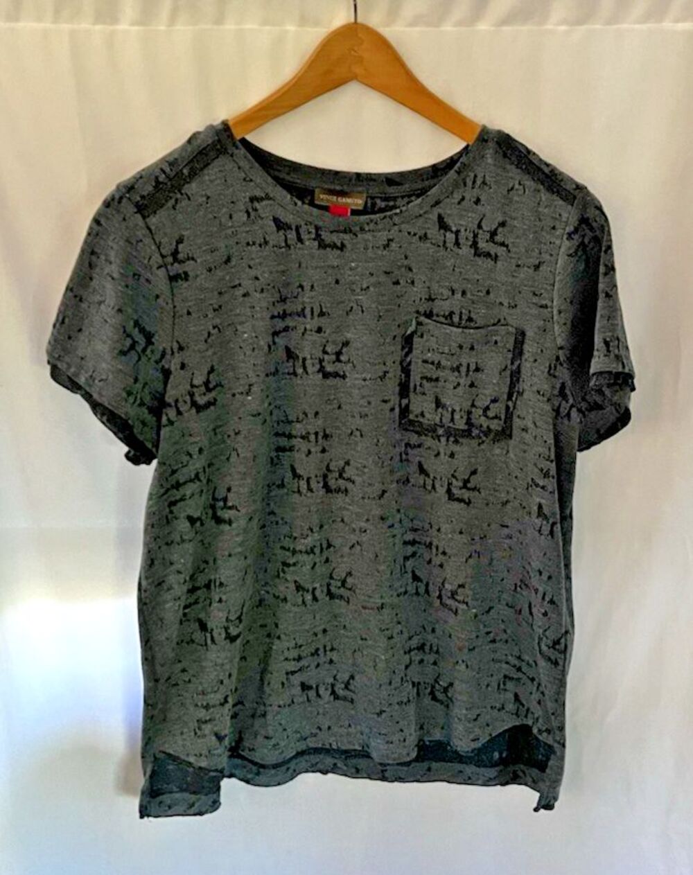 Vince Camuto navy burnout tee distressed Medium